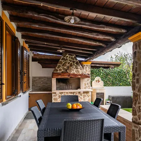 Rosa Apartment Tertenìa